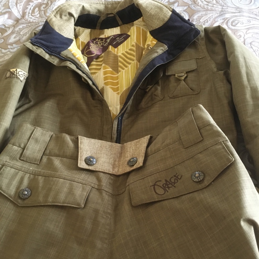 Two pieces! Orage Gallery ski jacket and pants.